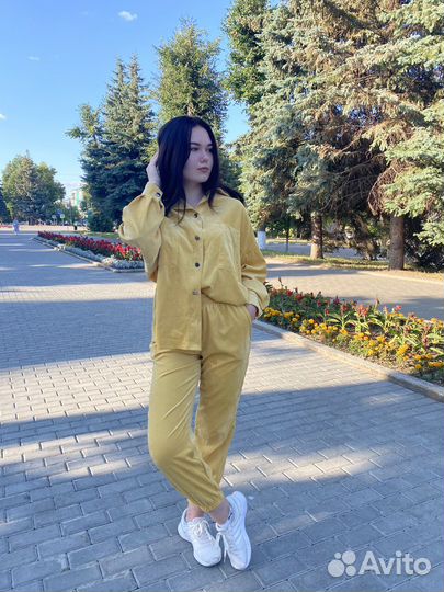 Костюм женский