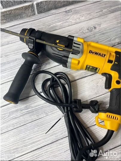 Перфоратор Dewalt