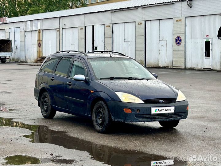 Ford Focus 1.6 МТ, 2001, 300 044 км