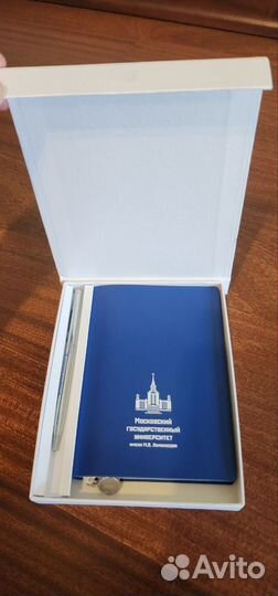 Подарочный блок и ручка МГУ им. Ломоносова