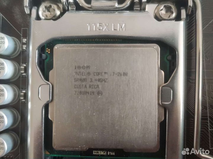 Материнская плата с процессором и памятью