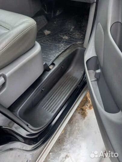 Хёндэ Гранд Старекс Ступенька подножка порога