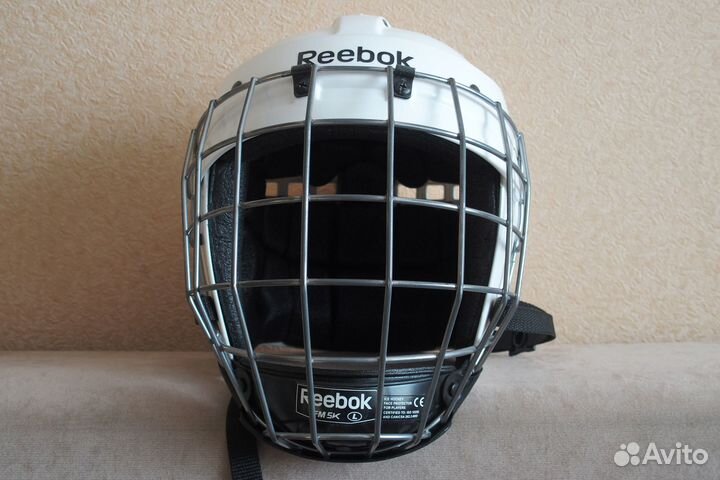 Шлем хоккейный. L. Reebok