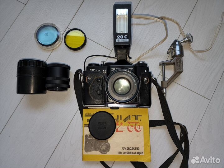 Зеркальный фотоаппарат Зенит 12сд