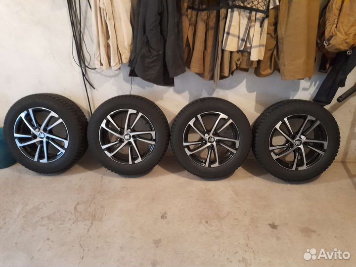 Nokian Tyres Hakkapeliitta 9 205/60 R16 96T