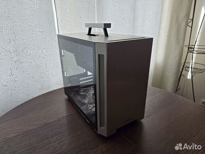 Корпус mini-ITX Lian Li TU-150 Silver Новый