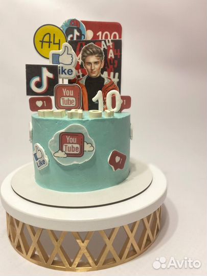 Бенто-торт, меренговый рулет