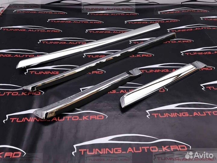 Молдинги дверей Toyota Land Cruiser 200 M2240