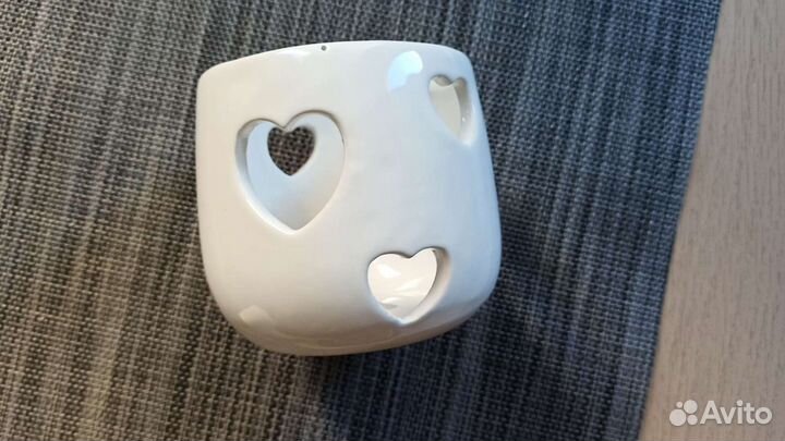 Подсвечник со свечой