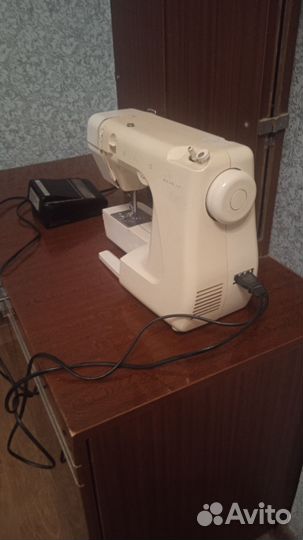 Швейная машина janome