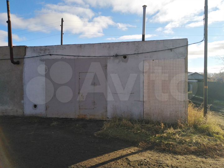 Гараж, > 30 м²