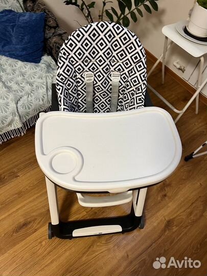 Стульчик для кормления Peg Perego Siesta Follow Me