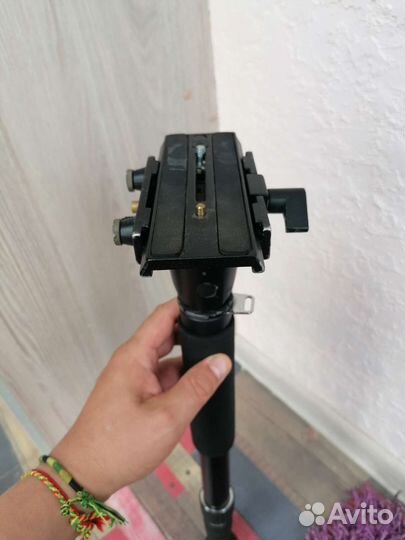 Монопод и площадка Manfrotto