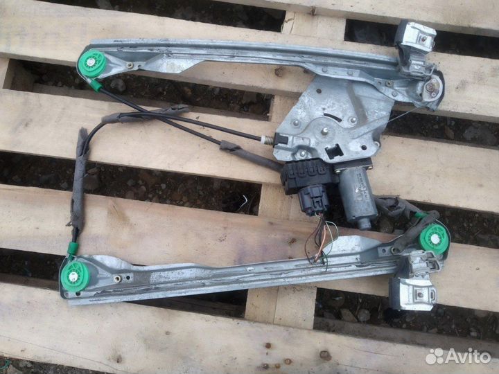 Стеклоподъемник передний правый Ford Focus 1