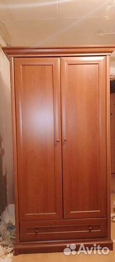 Платяной шкаф