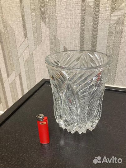 Хрустальная ваза