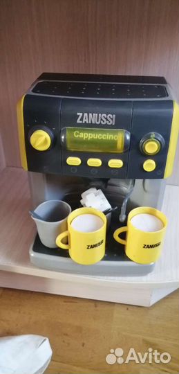 Игрушки. Стиральная машина и кофеварка