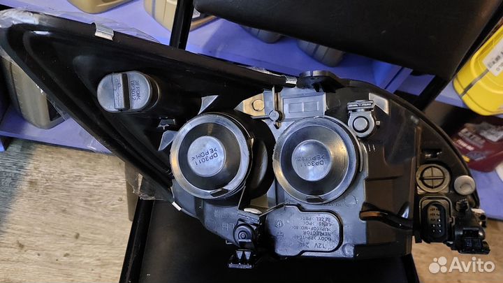 Фара левая Ford Focus II 2008-2011