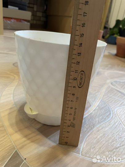 Кашпо для цветов пластик
