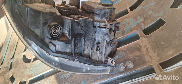 Фара bmw е90 рестайлинг