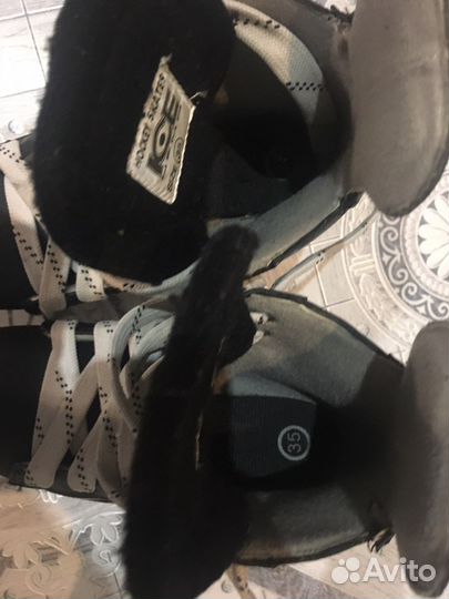 Коньки хоккейные 35