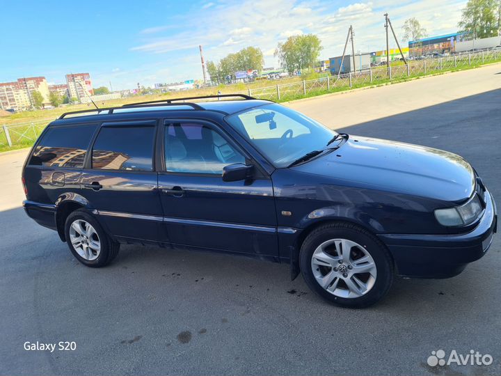 Volkswagen Passat 1.6 МТ, 1996, 320 000 км