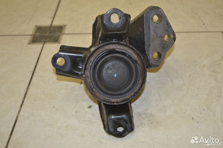 Подушка двигателя правая Hyundai Solaris