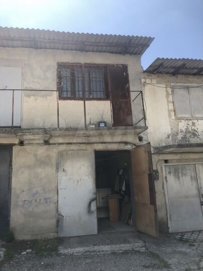 Гараж, > 30 м²