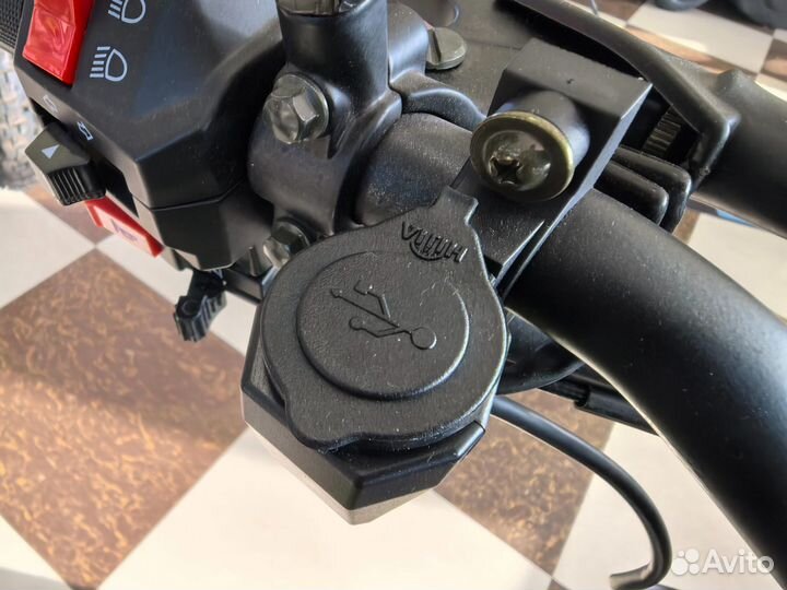 Avantis Tourist 250 171 мотор для дальних поездок