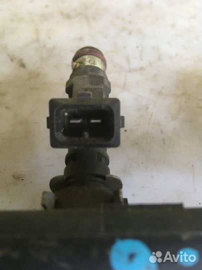 Рампа топливная Renault Sandero