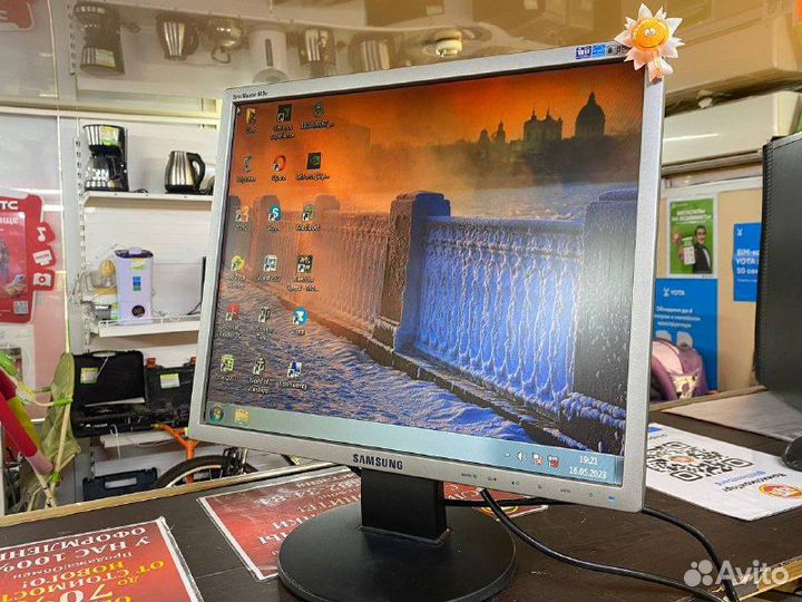 Монитор Samsung 943N 1280x1024