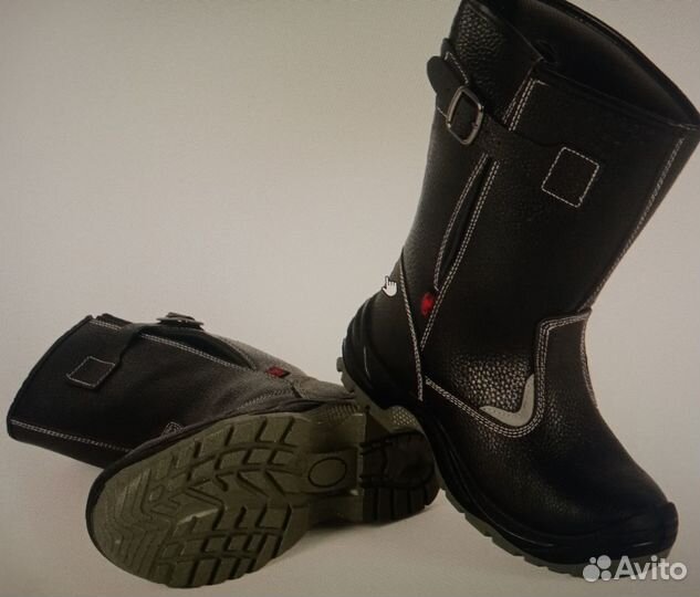 Продам рабочие сапоги 43-44 размера