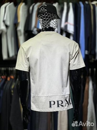 Футболка Prada