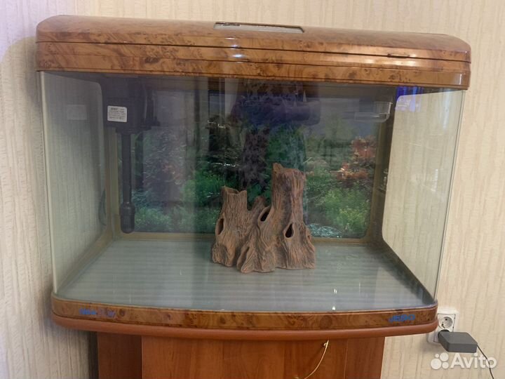 Аквариум с тумбой на 140 литров