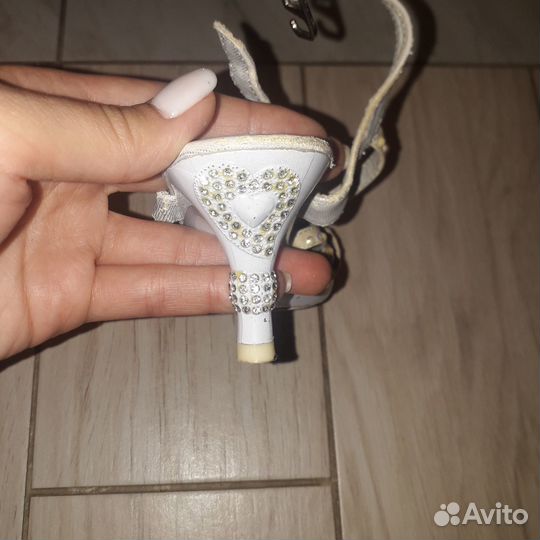 Босоножки для девочки