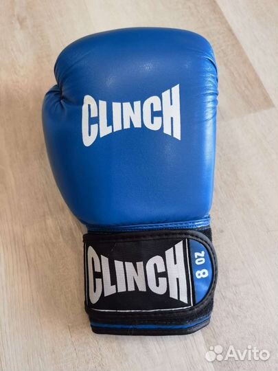 Боксерские перчатки clinch c235 8oz