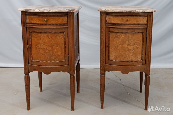 Тумбочки старинные с камнем 2шт