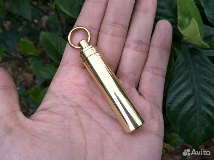 Водонепронецаемый тайник - брелок. Латунь. Металл