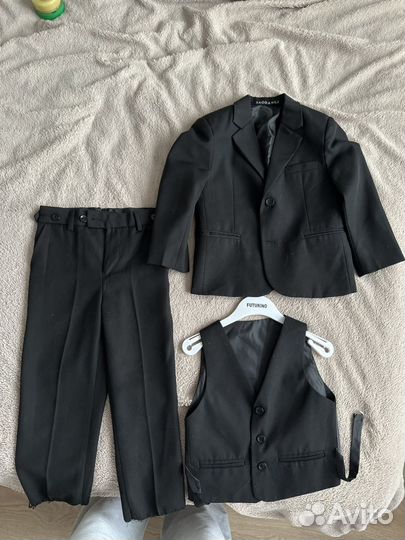 Костюм тройка для мальчика 98