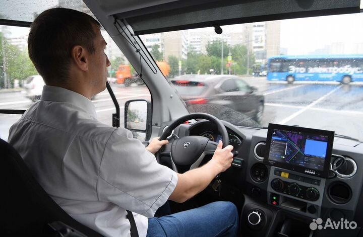 Водитель грузового такси — на свoeм aвтo Газель