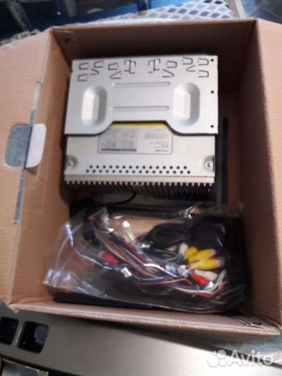 Автомобильная мультимедийная навигационная система