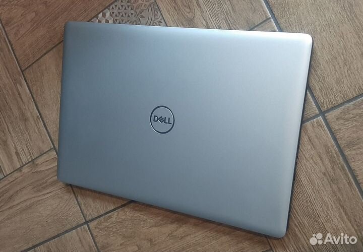 Ультрабук Dell (core i3)