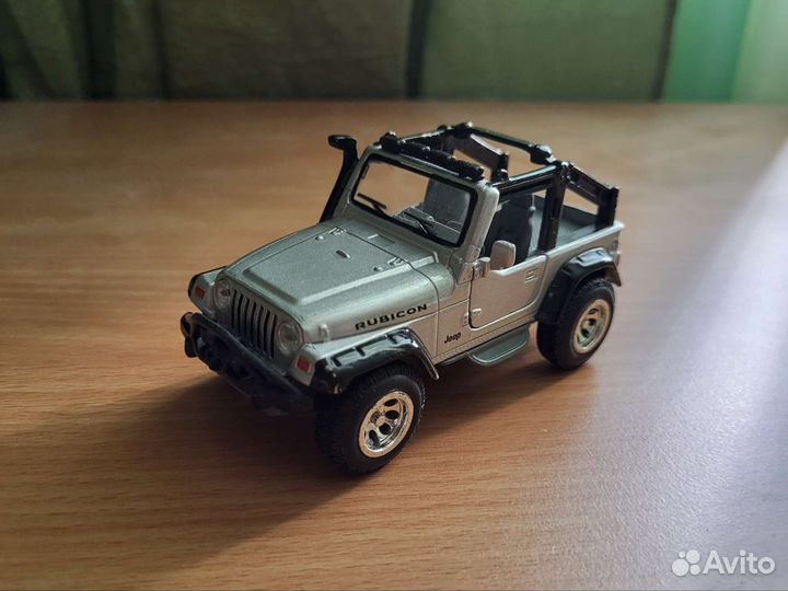 Модель Jeep Wrangler Rubicon 2003 (1/35)