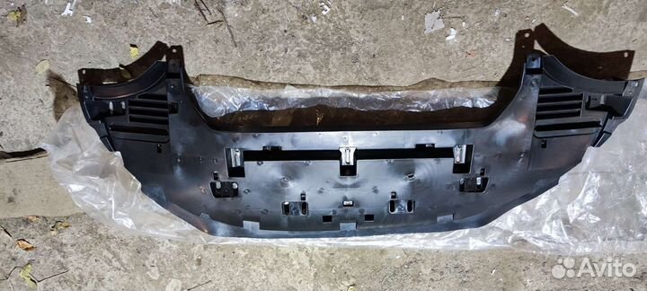 Пыльник переднего бампера Citroen C4 седан