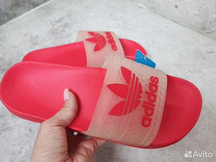 Сланцы Adidas