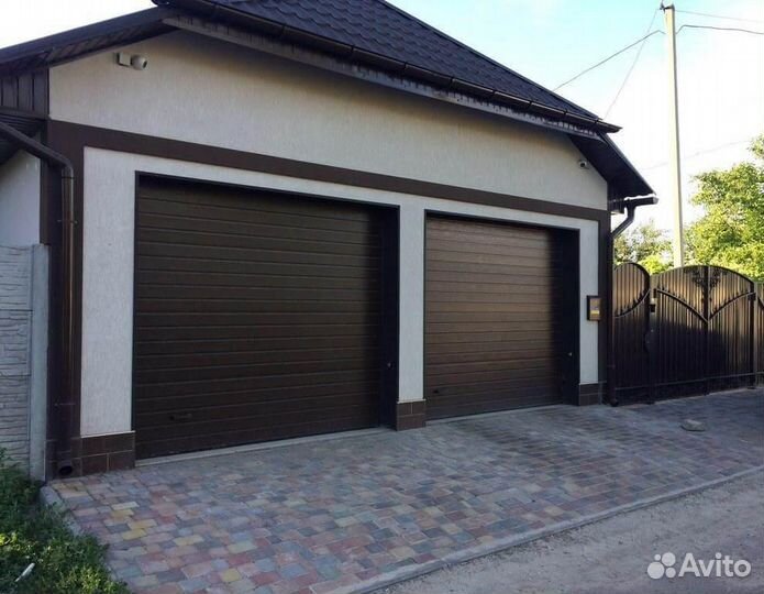 Секционные гаражные ворота DoorHan