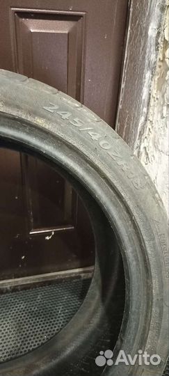 Zeta ZTR10 245/40 R18