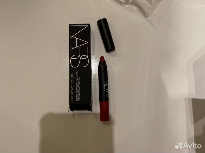 Матовый карандаш для губ Nars