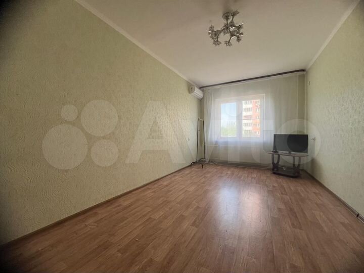 1-к. квартира, 37 м², 1/10 эт.