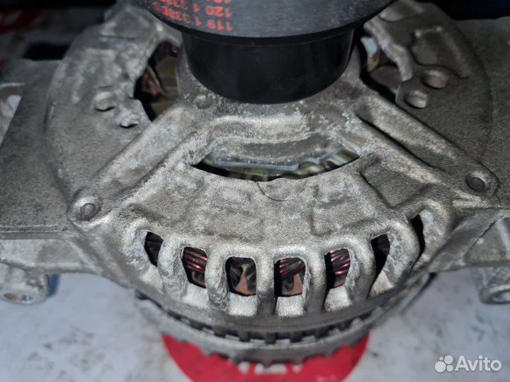 Генератор 180 А. с обгонной муфтой Volvo S80 седан